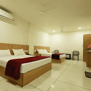 Hotel Slice Of Heaven, Mundakayam