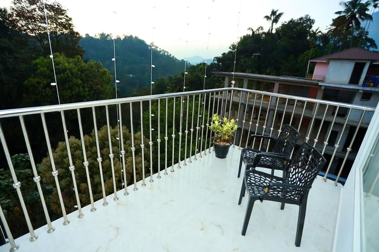 Hotel Candle Wood Munnar Anachal